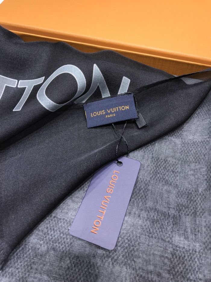 Louis Vuitton Scarf LVS00161